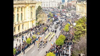 Slujba de la Palatul Regal pentru Regele Mihai I al Romaniei [upl. by Yetti417]