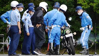 【検問アウト‼️】爆音KHが警察の餌食に‼️旧車MT会場前で検問 大量の警察に囲まれる💦 KH250 2ST チャンバー スガヤ ロング BEET 城北 ムラカミ ゼンシン 爆竹 直管 GT380 [upl. by Ivana]