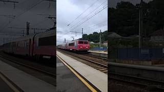 SNCFOuigo Passage dun train sans arrêt en gare de La Ferté Bernard vers Paris Austerlitz SNCF [upl. by Bearce]