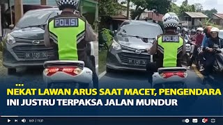 Viral Nekat Lawan Arus Saat Macet Pengendara Mobil Ini Justru Dipaksa Polisi Jalan Mundur [upl. by Adnoral997]