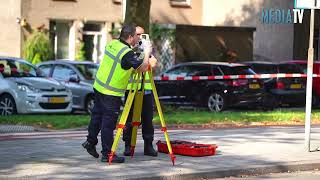 Overstekende voetganger gereanimeerd na aanrijding John Mottweg Rotterdam [upl. by Bauske]