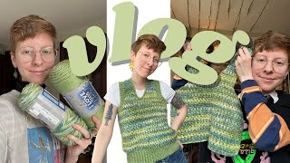 I crochet my first sweater vest 🌿 Moss stitch 🐸 VLOG [upl. by Annoynek210]