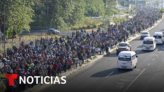 La caravana migrante crece y el Gobierno endurece controles  Noticias Telemundo [upl. by Onin]