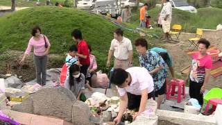 Ching Ming Festival to pay respect to the loved ones [upl. by Surovy530]