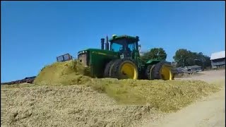 Mounting a silage blade [upl. by Rodrick]