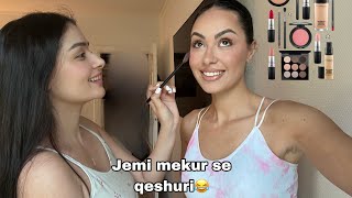 I Bera MakeUp Motres Qe Te Gjeje Burr ne Aeroport 🤣 [upl. by Analra]