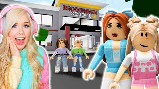 MEETING MY BEST FRIEND AT SCHOOL IN BROOKHAVEN ROBLOX BROOKHAVEN RP [upl. by Halyk]