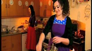 Maeve Higgins Fancy Vittles Episode 3 Part 1 [upl. by Harneen]