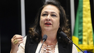 Kátia Abreu denuncia péssimas condições dos hospitais públicos de Tocantins [upl. by Euqinomad]