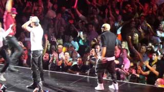 Enrique Iglesias quotBailandoquot live in Miami Florida [upl. by Kopp]