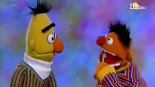 Bert amp Ernie  Hoe blijf je gezond [upl. by Kcirtap]