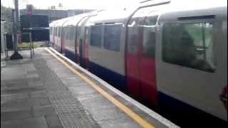 London Underground Bakerloo Line 1972 tube stock arrives at Willedsen Junction 3172012 [upl. by Avruch97]