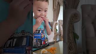 TELUR MAMA DICOLONG anak short shorts happy fun funny egg learning [upl. by Addam]